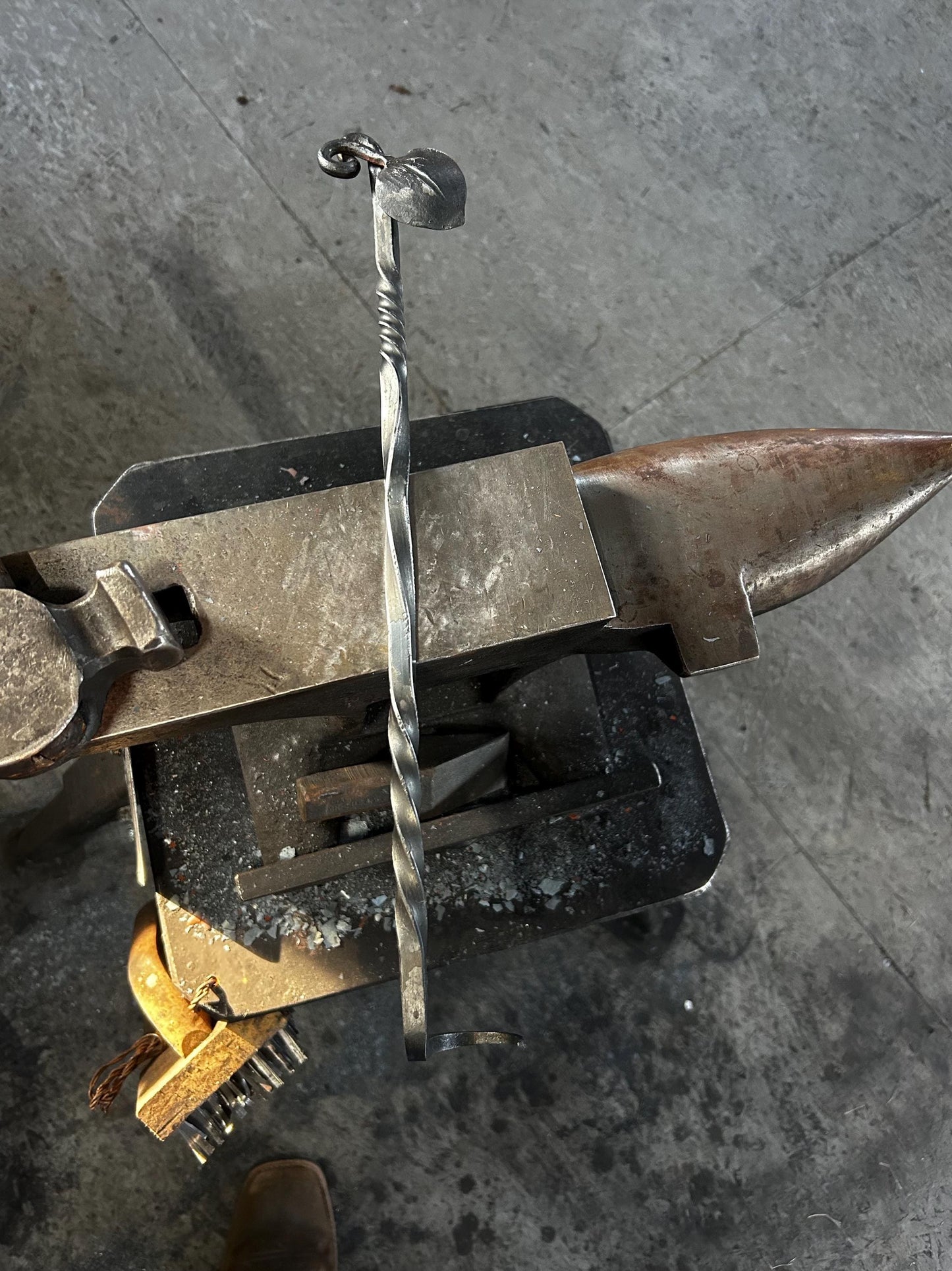 Hand forged meat turner. 3/8” carbon steel. Light yet strong with a forge finish and leaf end. 16” long